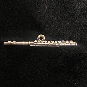 RARE JAMES AVERY FLUTE CHARM IN GREAT CONDITION!
